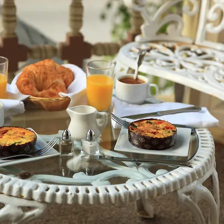 Victorian Mansion Bed And Breakfast Inn-2