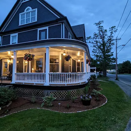 Rose & Thistle B&B Lunenburg-3