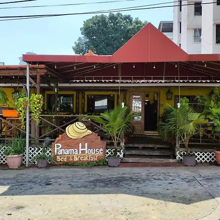 Panama House Bed & Breakfast-2