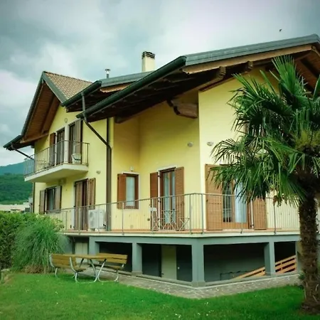 Countryhouse Verso-3