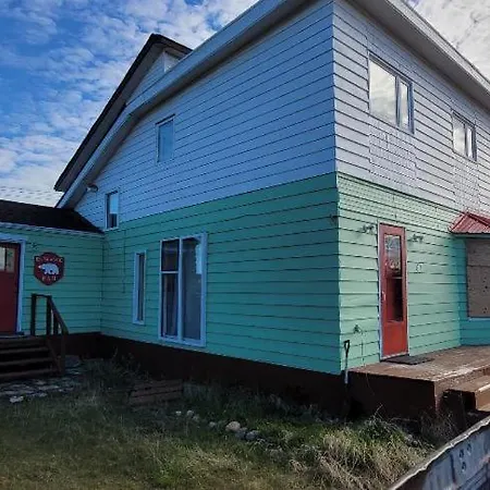 Polar Bear Bed And Breakfast-2