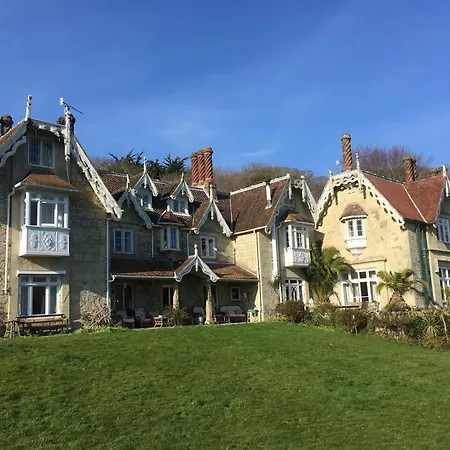 Lisle Combe-2