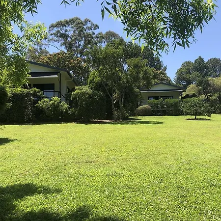 Eumundi Cottages - Cottage 1-2