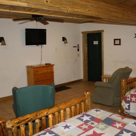 The Historic Wapiti Lodge-2