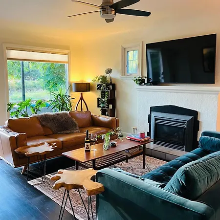 Hikari-Okanagan Sunshine B&B-3