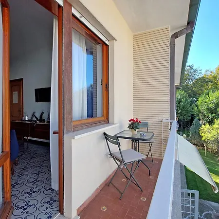 Villa Gisi Guest House-2