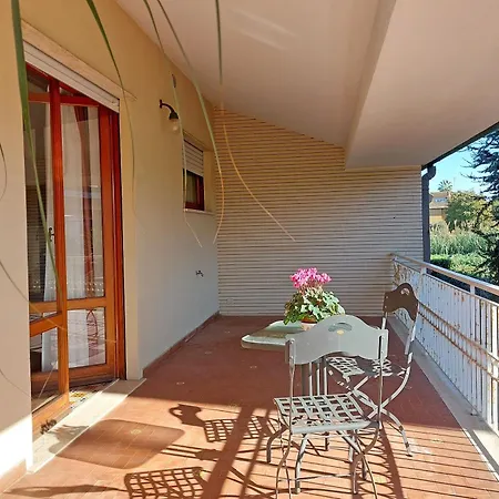 Villa Gisi Guest House-3