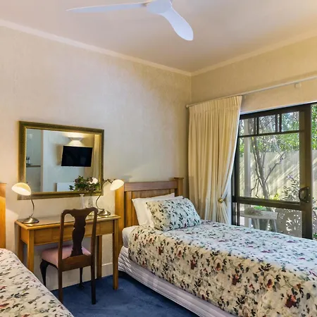 Olive Rabbit - Boutique Bed & Breakfast-2