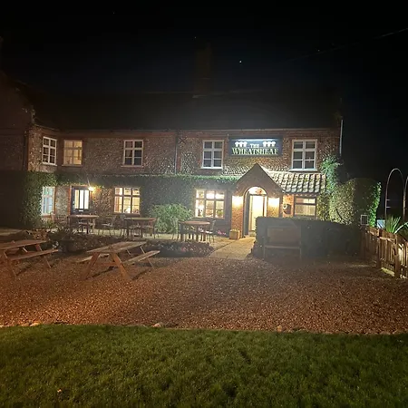 The Wheatsheaf West Beckham-2