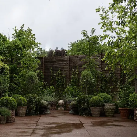 Casa Toma - Luxury Garden House-2