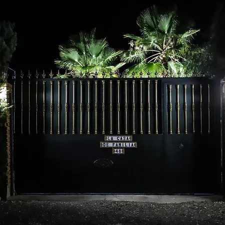 La casa de familia-2