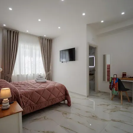 Reddimus Guest House-3