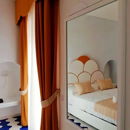 Dependace Minori Mare ****-3