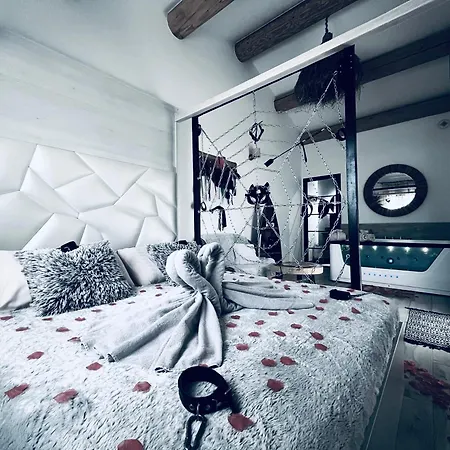 Villa Cocoon - Love Room Cocooning & 50 Nuances-2