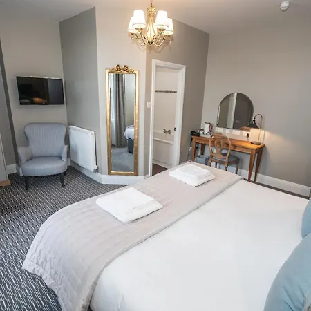 The Lazy Goose - Coffee House & Bedrooms-2