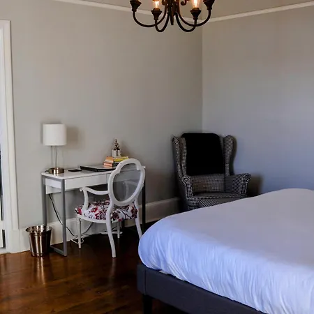 Wood Manor Guest House-3
