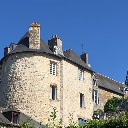 La maison sur les remparts-2