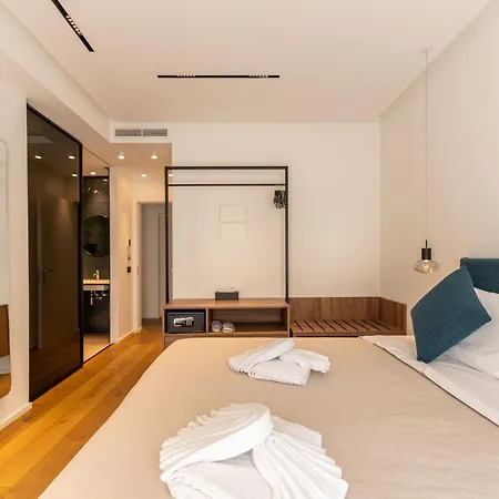 B&B Le Suites Di Costanza-2