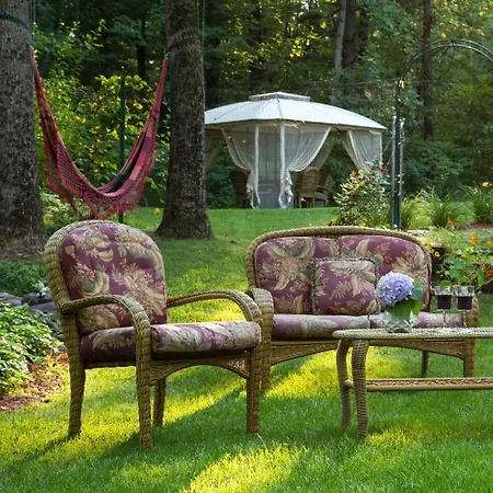 Cherry Valley Manor-2