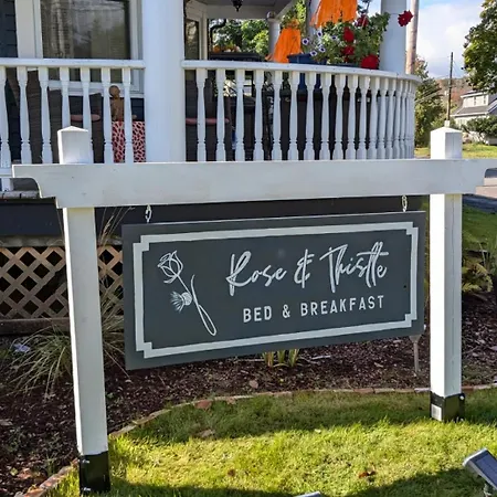 Rose & Thistle B&B Lunenburg-2