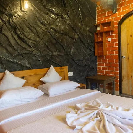 Hobbit Hole Hideaway-2