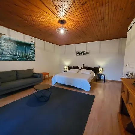 Les Chambres D'Hotes Le Triskele-3