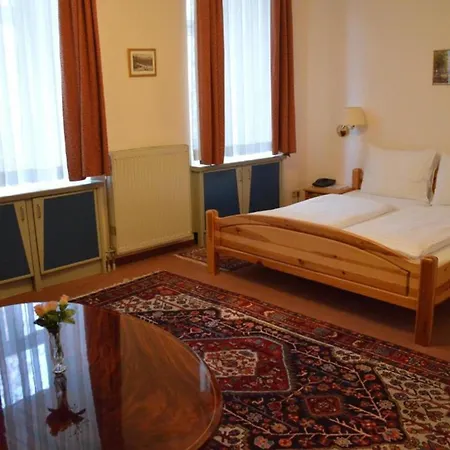 Hotel Pension Walzerstadt-2