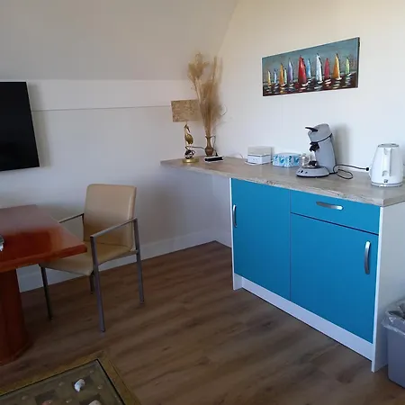 Room By The Sea-2