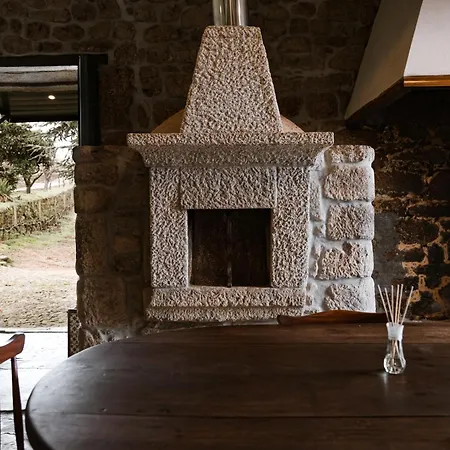 Quinta Da Portela - Casa Visconde Arneiros - By Rowdhouses-2