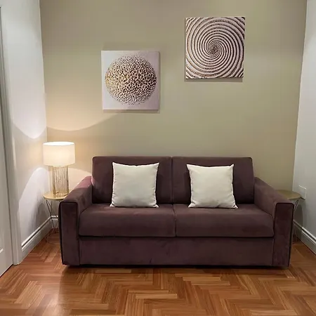 B&B Villa Sant'Elmo Con Parcheggio Interno-3