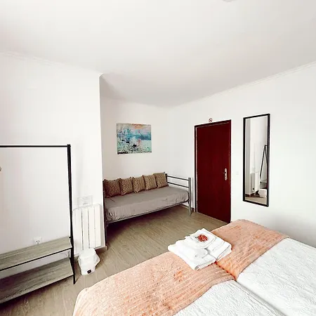 Gardens Guest House-Hostel-2