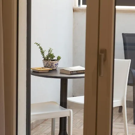 Oneira Rooms-3