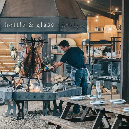 The Bottle & Glass Inn - Book All 3 Rooms-2