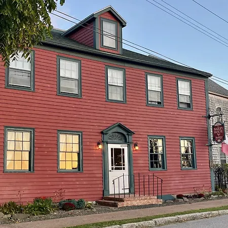 Bailey House Inn - Georgian Waterfront Retreat-2