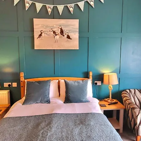 Ensuite Bed And Breakfast Rooms At The Ring Pub-3