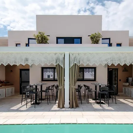 Kalinifta Rooms Luxury Style-2