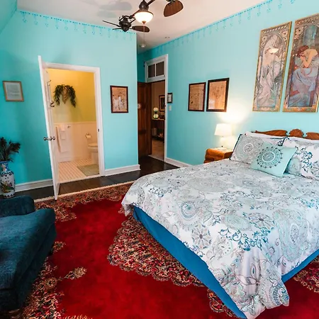 Gifford-Risley House Bed And Breakfast-3