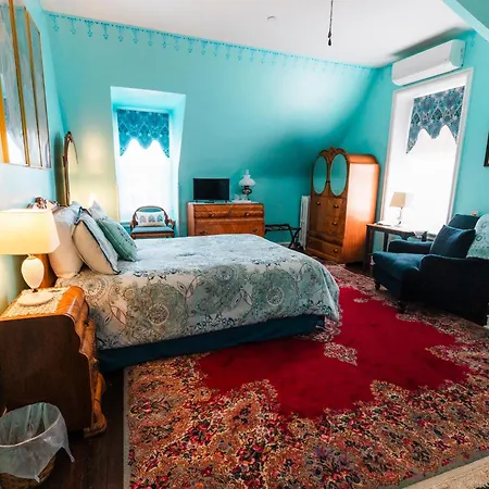 Gifford-Risley House Bed And Breakfast-2