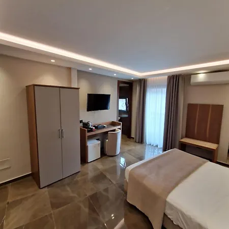 Beatus Suites And Rooms B&B-3