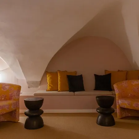 Lunaria Suites - Fyodor Dostoyevsky'S House-2