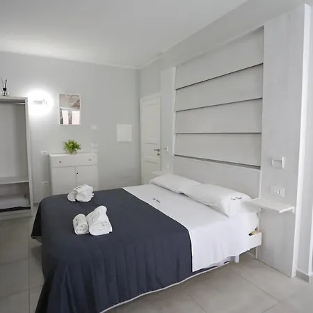 Don Peppe Rooms-3