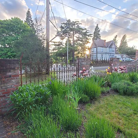 Adams Pragge House - Victorian Bed & Breakfast-2