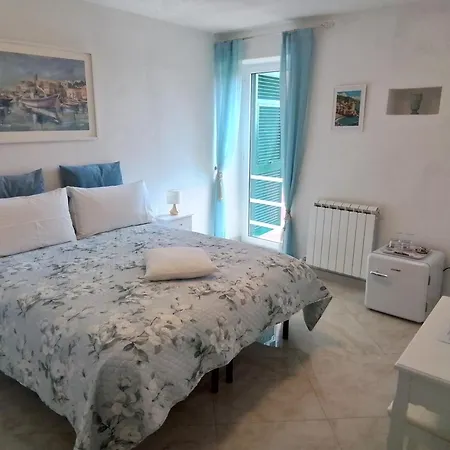 Anita B&B-3