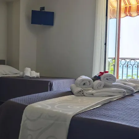 Hice Room Lungomare Fronte Mare-3