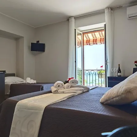 Hice Room Lungomare Fronte Mare-2