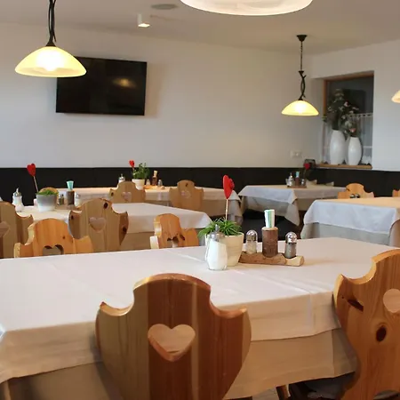 Gasthaus Oberkirn-2