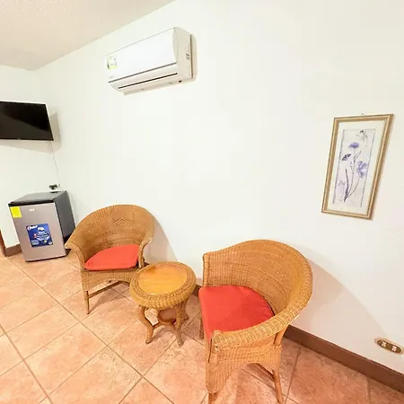 Hotel Villa Acacia-3