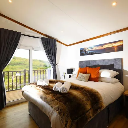 Applecross B&B And Luxury Self Catering Cabins Free Parking-3