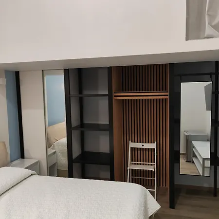 Parthenope Suite Rooms Vomero Vanvitelli a 2 min quartieri spagno via Toledo-3