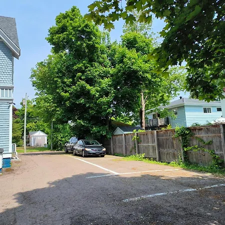 Andy'S Blue House-3